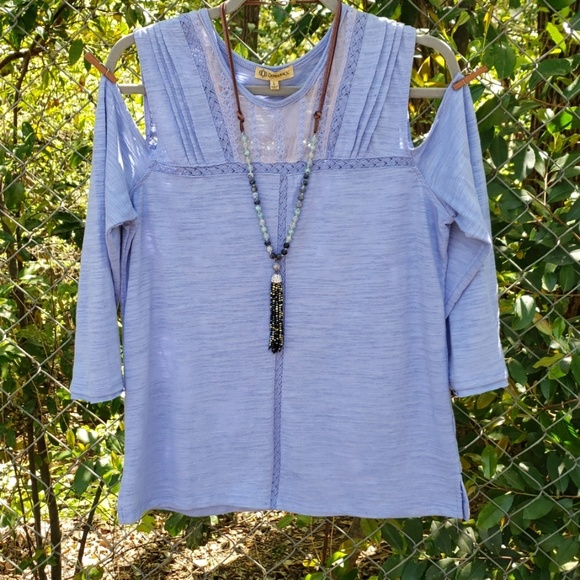 Democracy Tops - DEMOCRACY COLD SHOULDER TOP/NWOT